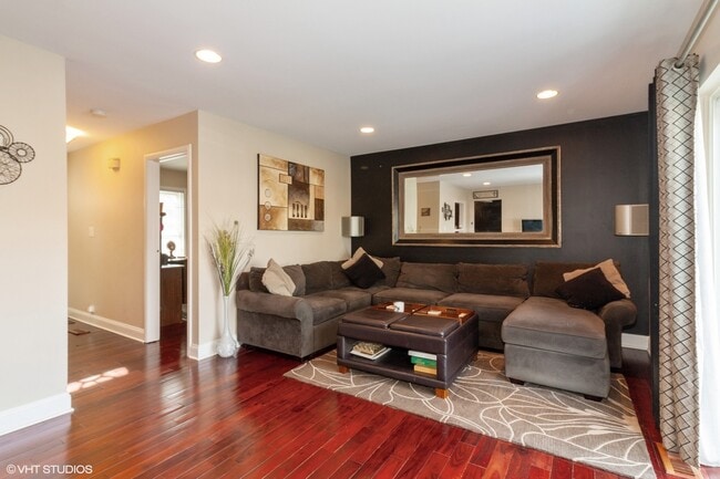 Photo - 17W764 Lowell Ln