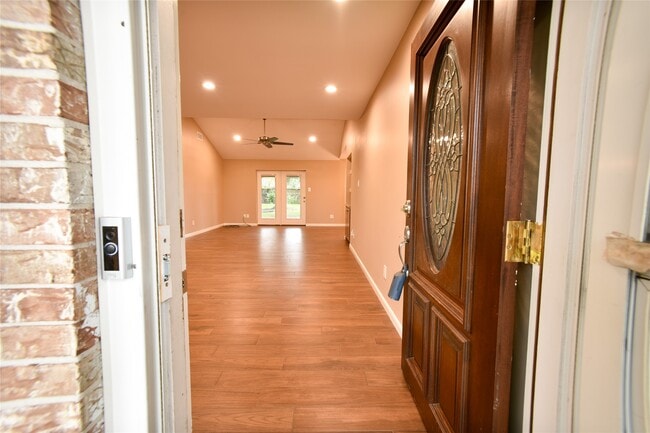 Photo - 217 Rachael Ln