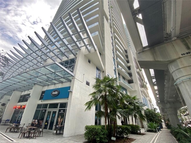 Photo - 1100S S Miami Ave Unidad 2104 Rental