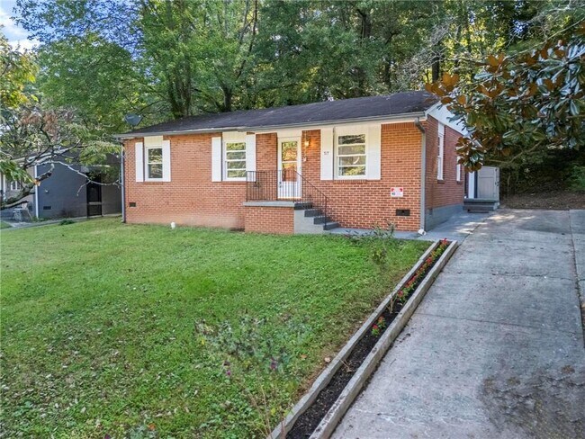 Photo - 317 Argus Cir NW
