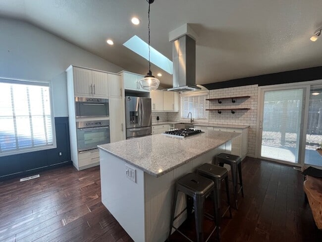 Photo - 3 Bedroom 2 Bath Dundee OR 97115