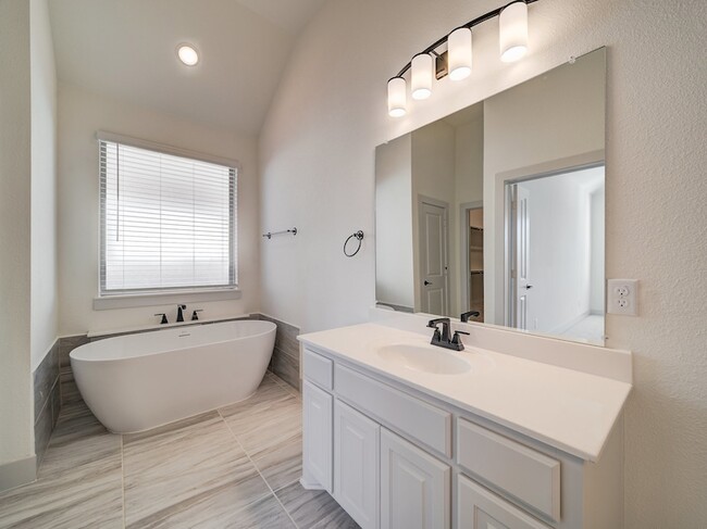 Photo - 3401 Riverlawn Dr