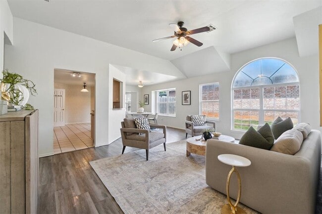 Photo - 2013 Cedar Meadow Ln