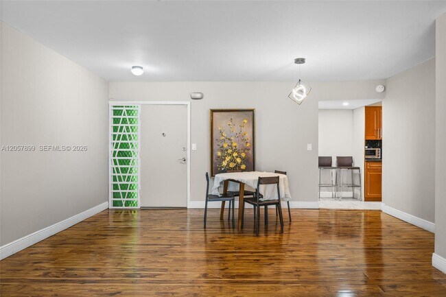 Photo - 1690 NE 191st St Unit 302-1