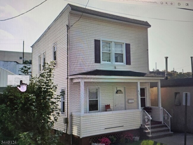 426 Tompkins St