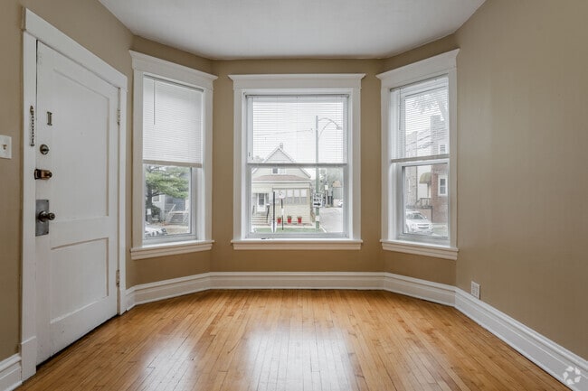 Building Photo - 2614 N Springfield Ave Rental