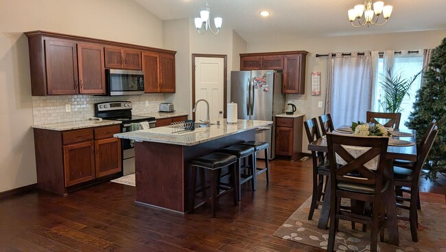 Photo - Amazing 5 bedroom home in Blaine!