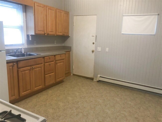 Photo - 61 Summer St Unit 1
