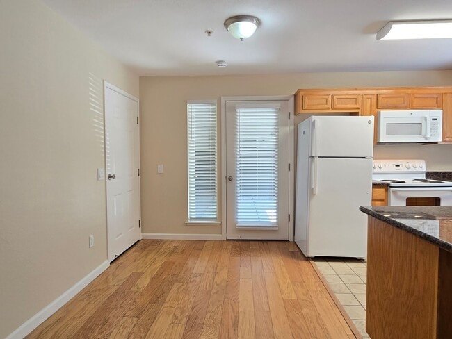 Photo - 3845 Blackford Ave Unidad 102