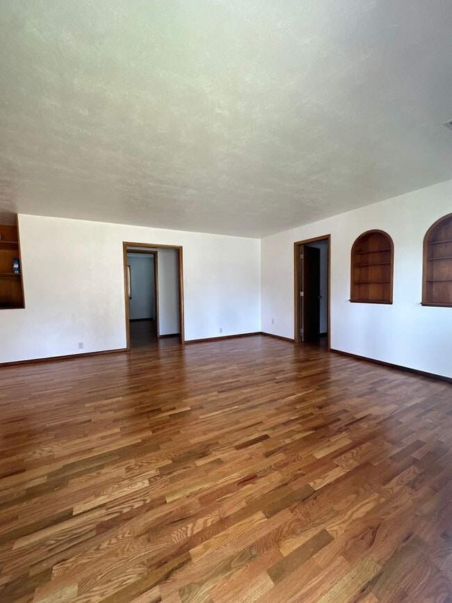 Photo - 3 Bedroom 1 Bath home * Owner Updates $600...