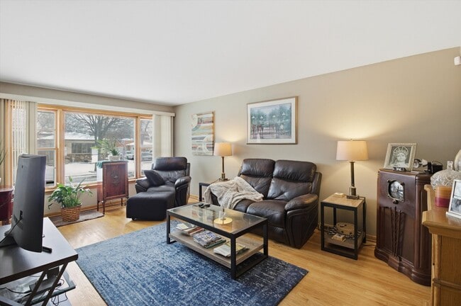 Photo - 5363 N Mont Clare Ave