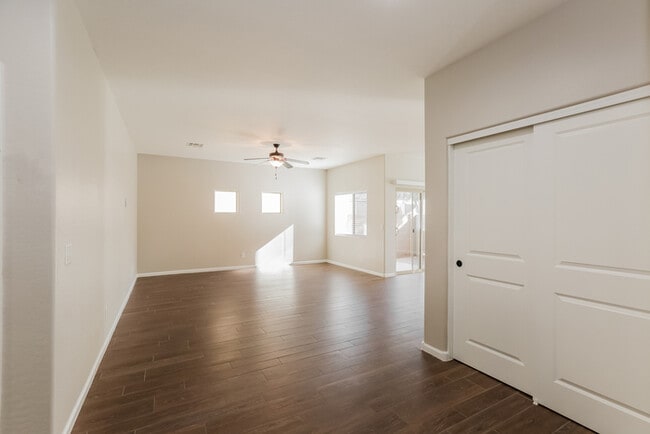 Photo - 1834 W Minton St
