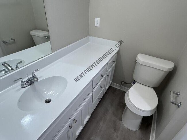 Photo - 4911 Barbados Ave