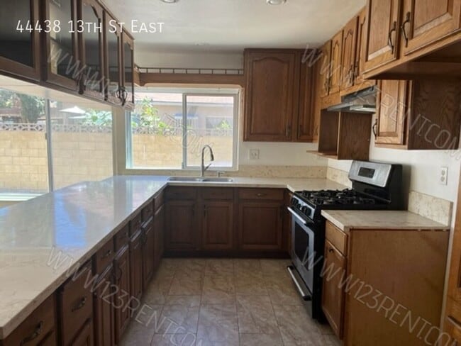 Photo - 44438 13th St E