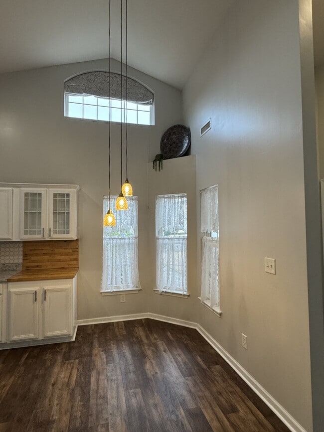 Photo - 2016 Saltwater St