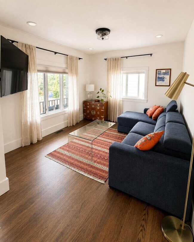 1930 5th Ave W Unidad Lower