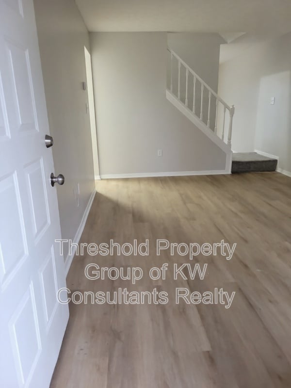 Photo - 7964-7966 Goldsmith Drive - 7966