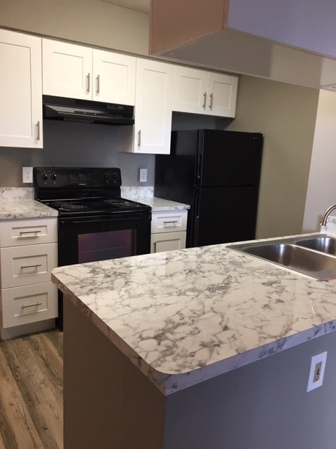 Photo - Seville Apartments