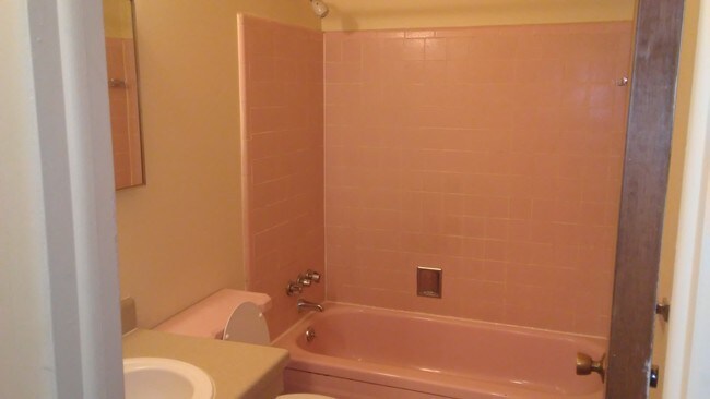 Photo - Imperial Manor House Apartments