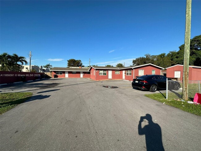 Building Photo - 623 NW 9th Ave Unit 3 Rental
