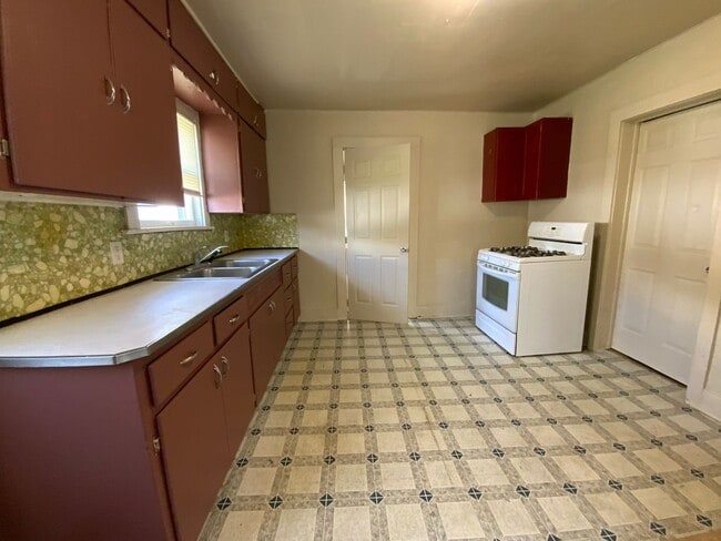 Photo - 3-Bedroom, 1-Bathroom Home – $950/Month - ...