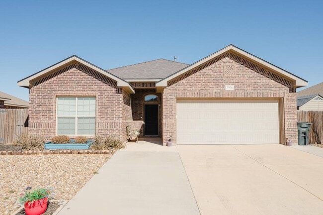 Building Photo - 3906 Oporto St