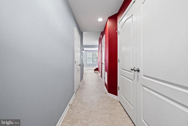 Photo - 32 Healey Ct