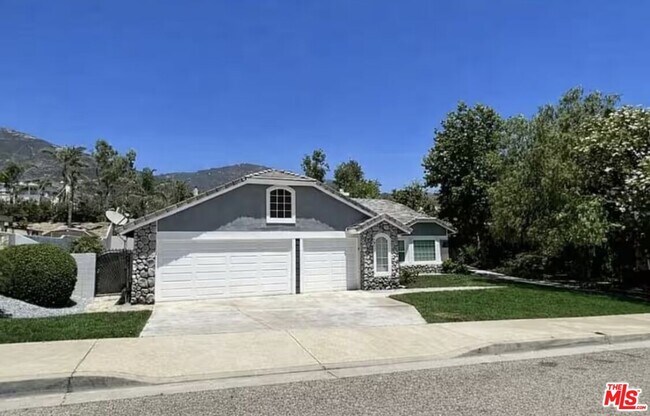 Photo - 2982 Briarwood Dr