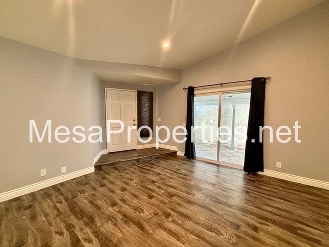 Photo - 15957 Randall Ave