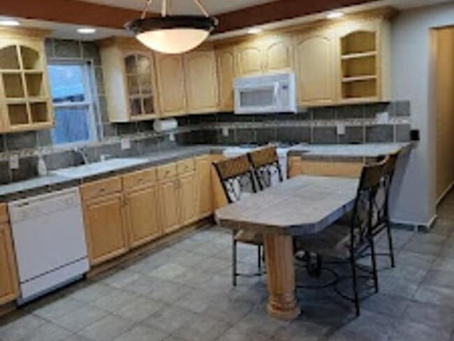 Photo - 4141 Eliot St