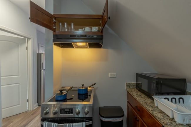 Photo - 4926 W Medill Ave