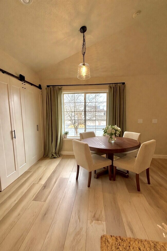 Photo - 827 Cheyenne Ave Unidad 827 Cheyenne Ave Grafton