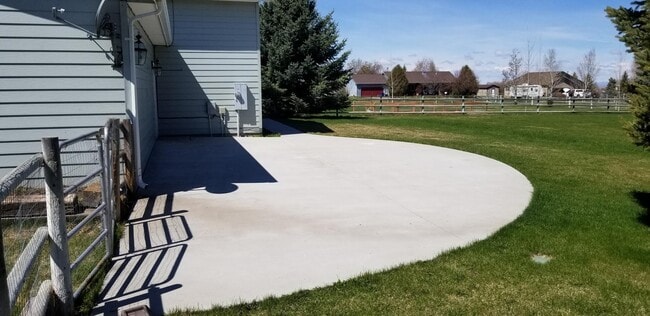 Photo - 341 Valley Grove Dr