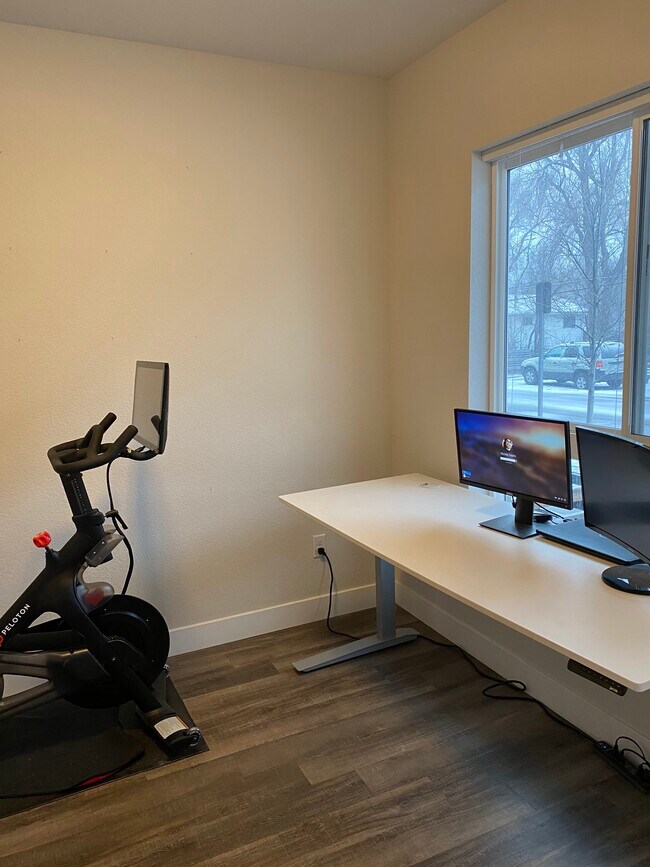 Photo - 5559 W 10th Ave