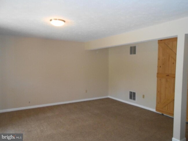 Photo - 131 Township Ct