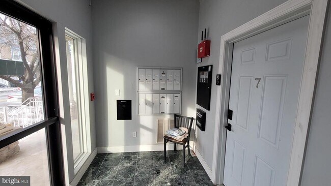 Photo - 1729 CENTRE Ave Unit 10