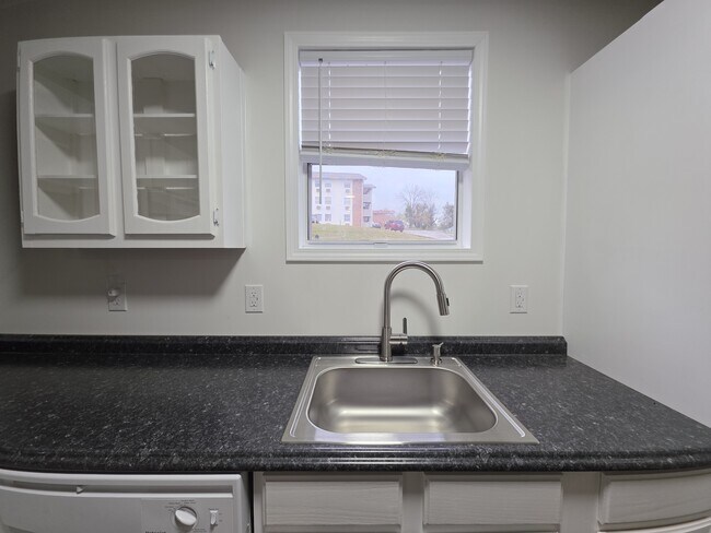 Photo - 105 Becky Dr