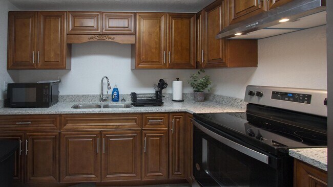 Photo - 9602 E Dr Martin Luther King Jr Blvd