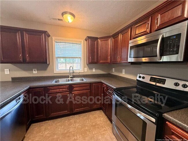 Photo - 281 Tower Dr