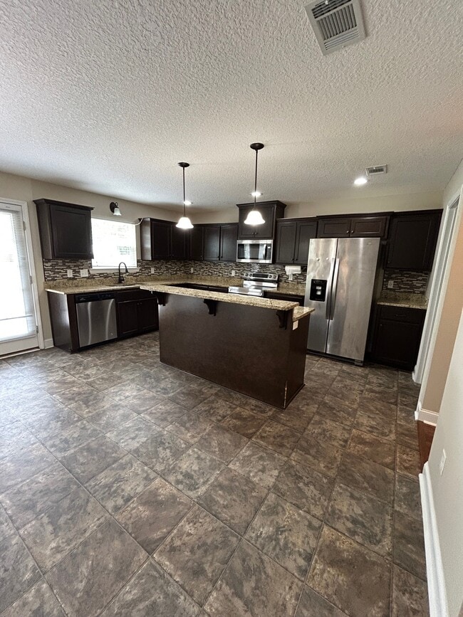 Photo - 709 Highgrove Ct