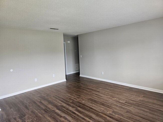 Photo - 5007B N. Moore Lane Unidad 5007B N. Moore Lane