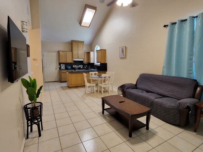 Photo - 3810 W Sarah Evans