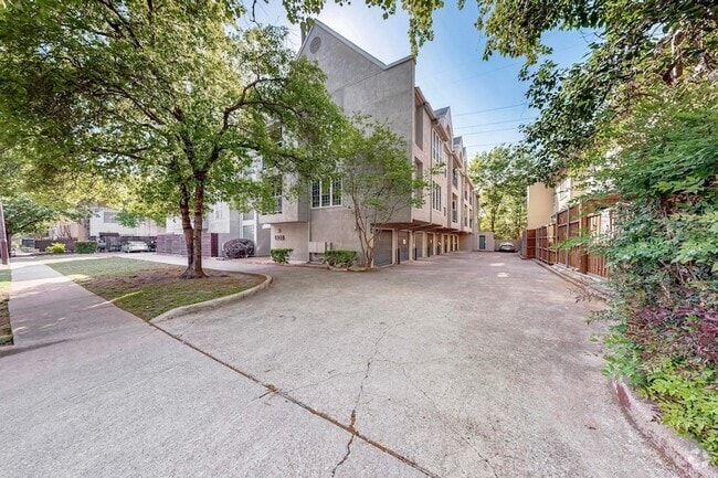 Building Photo - 4303 Buena Vista St Unit 306 Rental