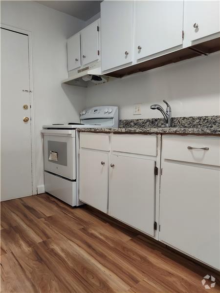 Building Photo - 127 Liberty St Rental