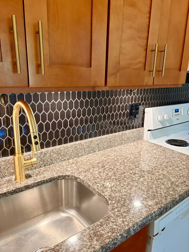 Photo - 3511 Baring St