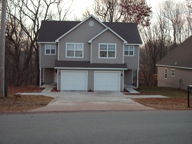 Sunshine Duplex - Moonlight Cottages, Duplex and Townhomes