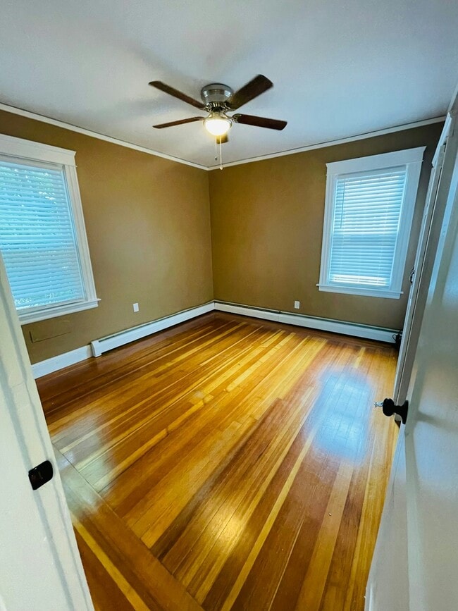 76 Pembroke Ave Unit 2