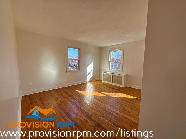 Photo - 2928 Cornwall Rd