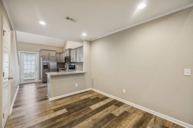 Photo - 3219 Clemons Cir
