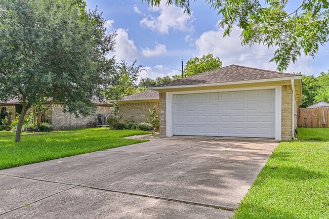 Photo - 1113 N Heron Dr